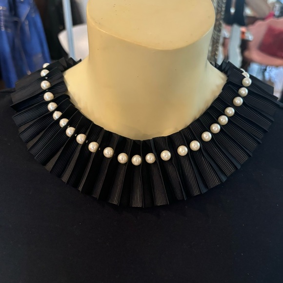 TED BAKER LONDON PEARL DETAIL scoop neck T-Shirt - Picture 3 of 8